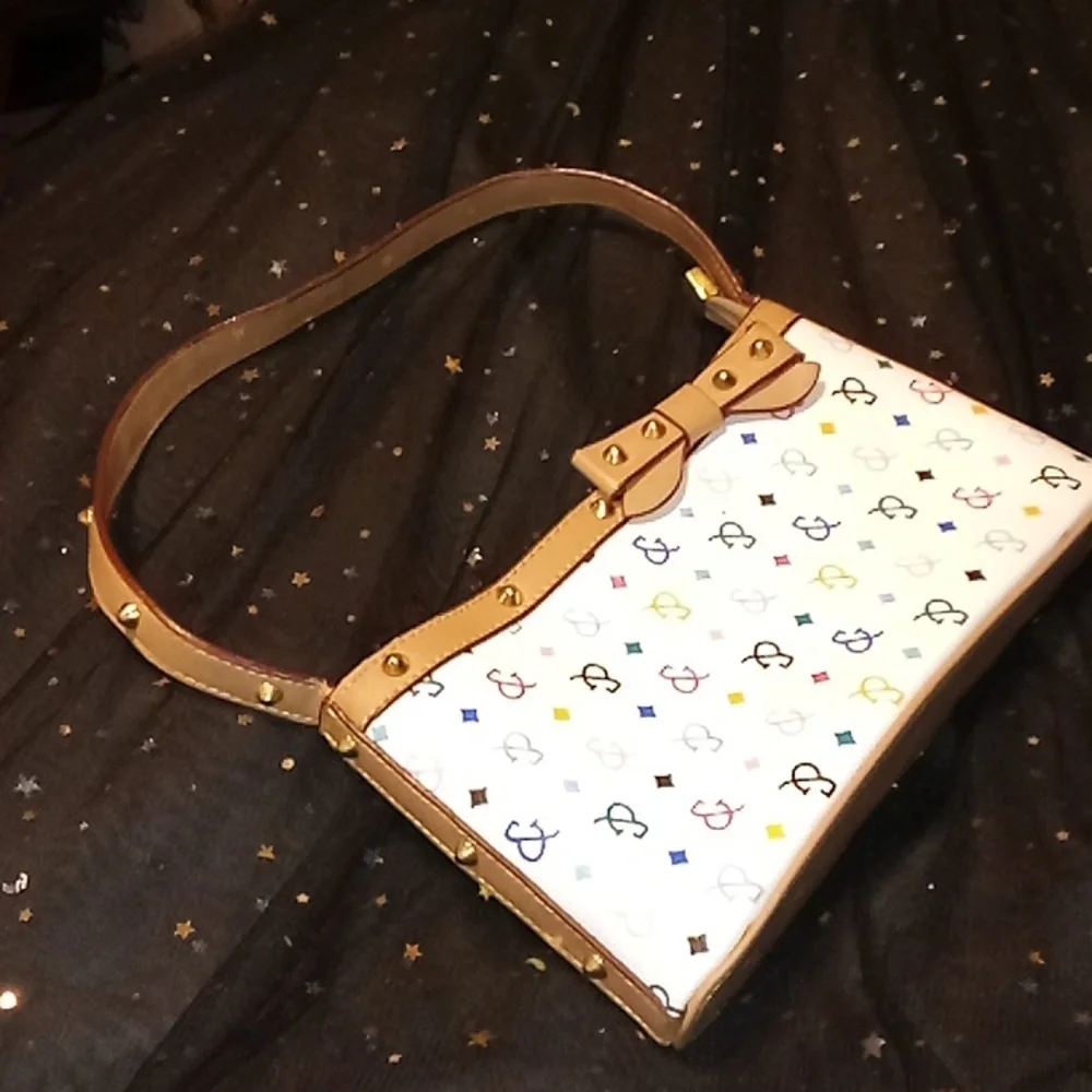 Purse - Picture 3 of 4